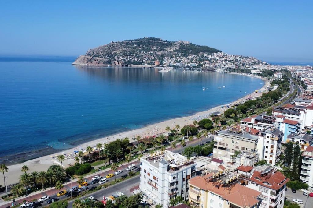 Denize Cok Yakin. Sifir Bina Apartment *